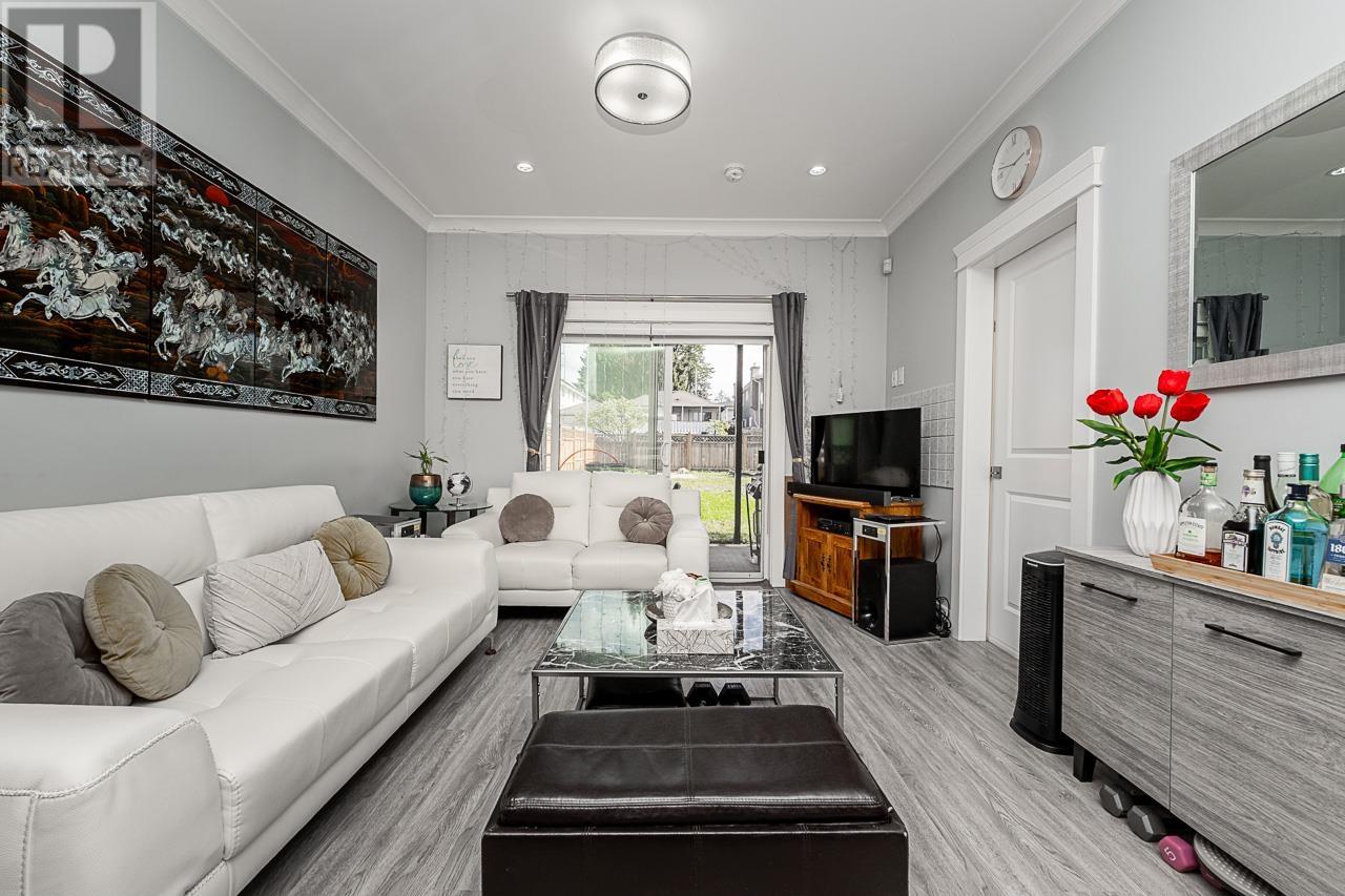 Photo 10 of 7954 Edmonds Street, Burnaby BC