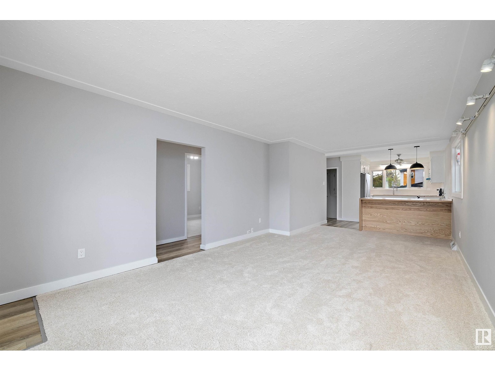 7731 80 AV NW, Edmonton
