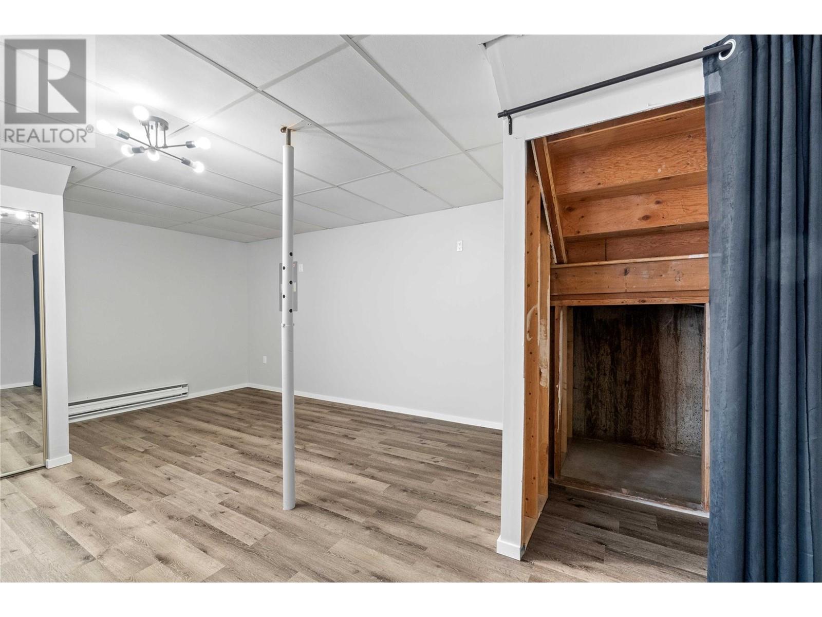  710 Conn Street, Sicamous