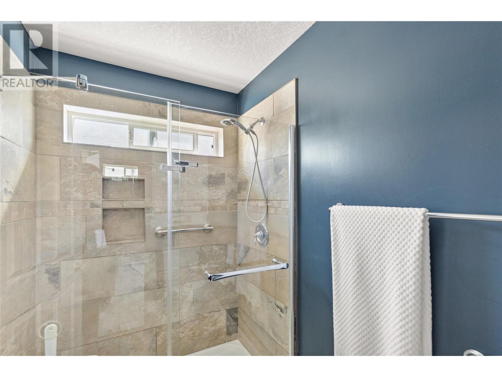 2088 Okanagan Street, Armstrong
