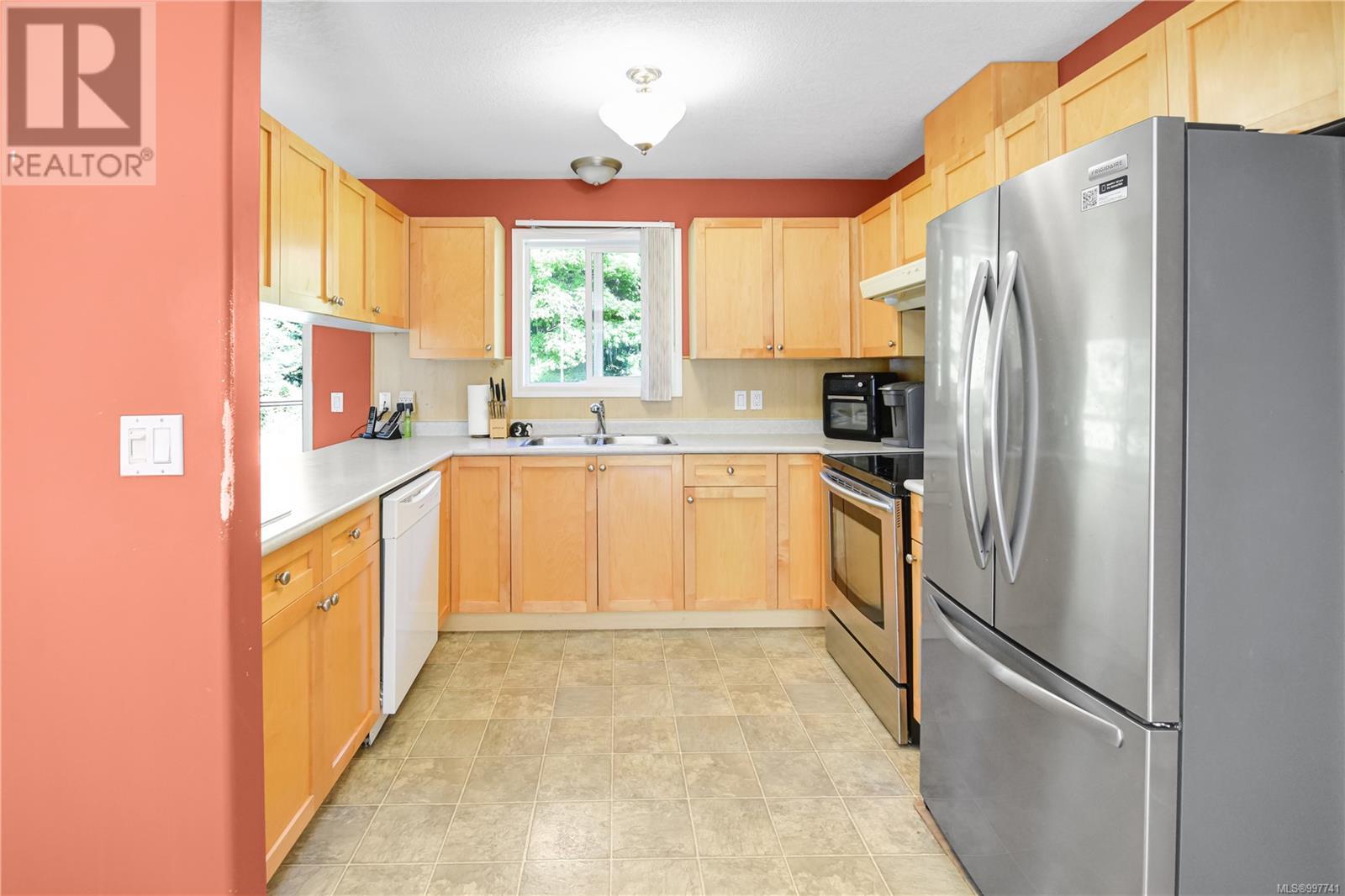 160 Rosislos Blvd, Gabriola Island