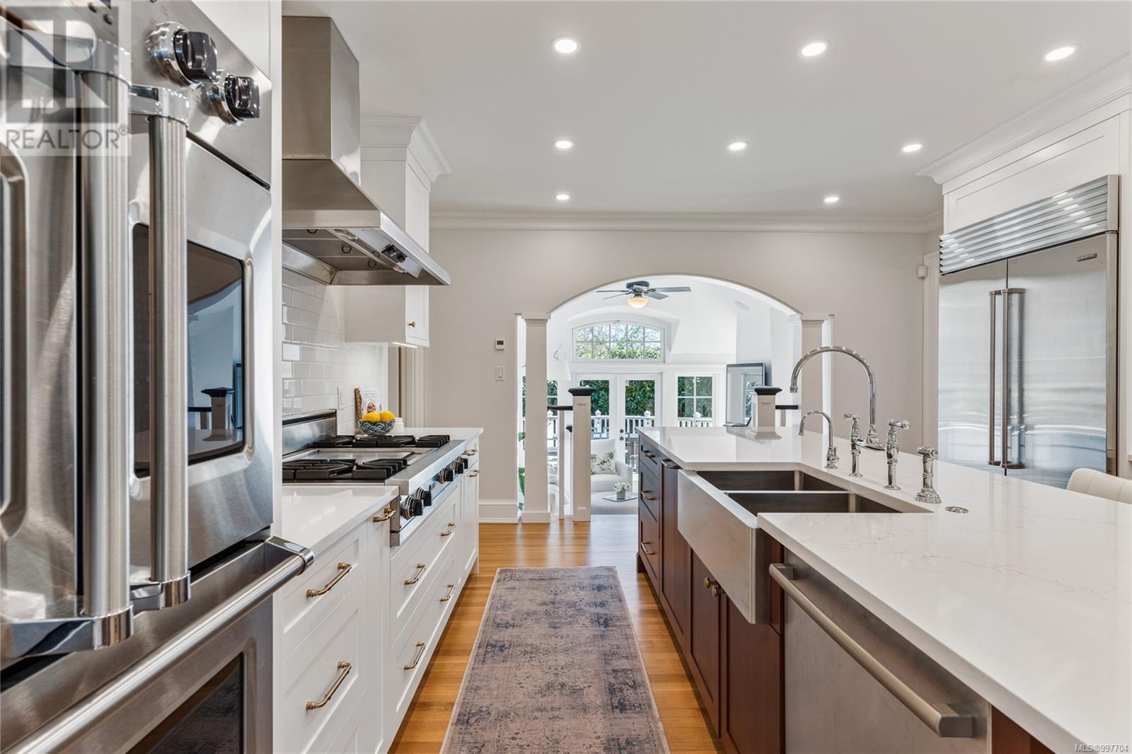 Photo 24 of 3525 Upper Terrace Rd, Oak Bay BC