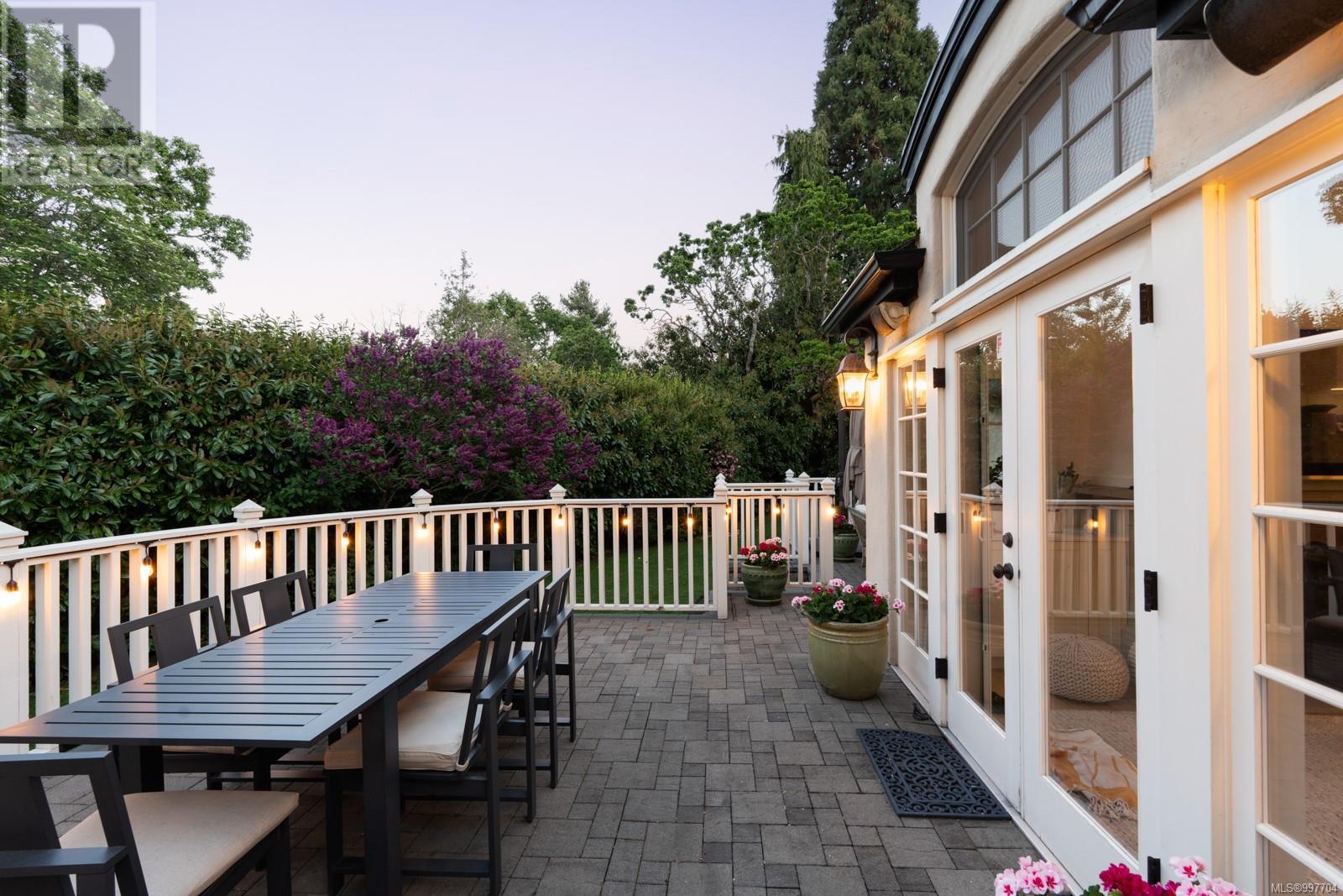 Photo 7 of 3525 Upper Terrace Rd, Oak Bay BC