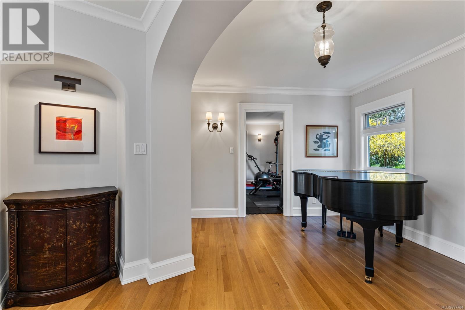Photo 34 of 3525 Upper Terrace Rd, Oak Bay BC