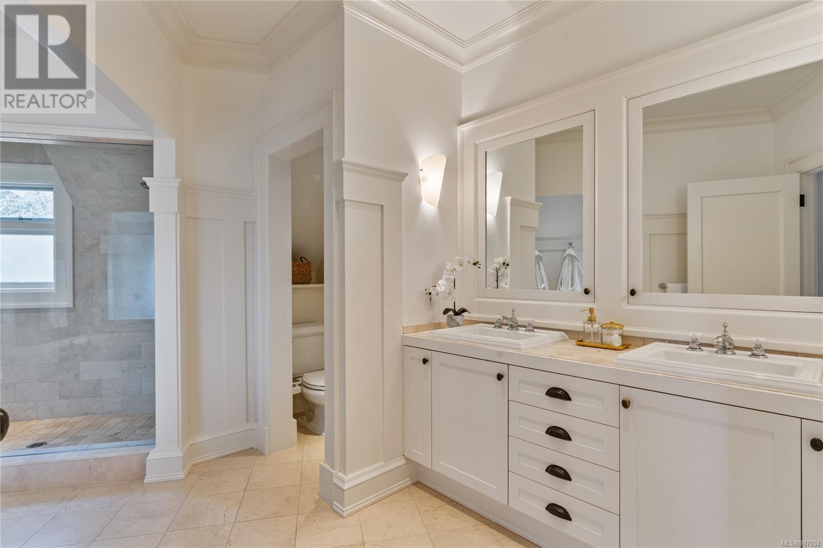 Photo 52 of 3525 Upper Terrace Rd, Oak Bay BC
