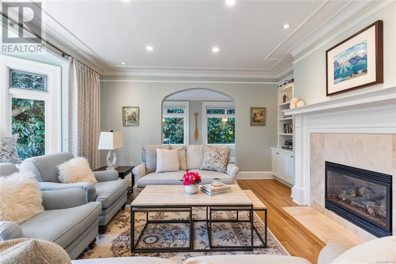 Photo 12 of 3525 Upper Terrace Rd, Oak Bay BC