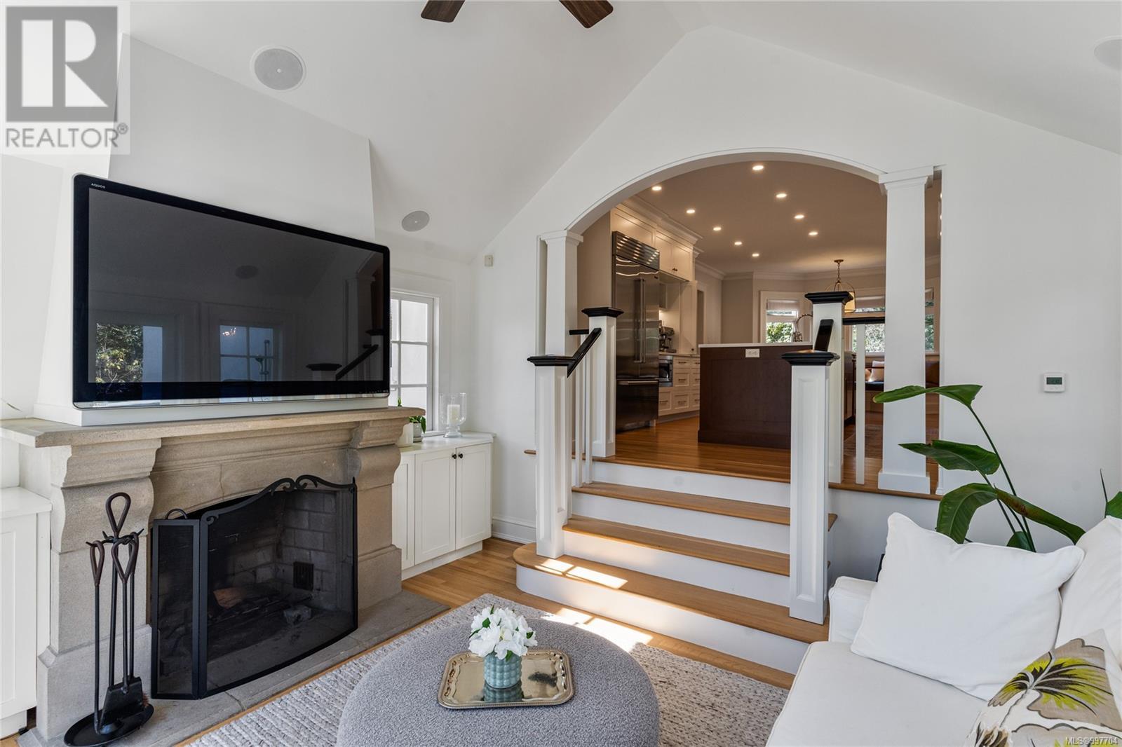 Photo 33 of 3525 Upper Terrace Rd, Oak Bay BC