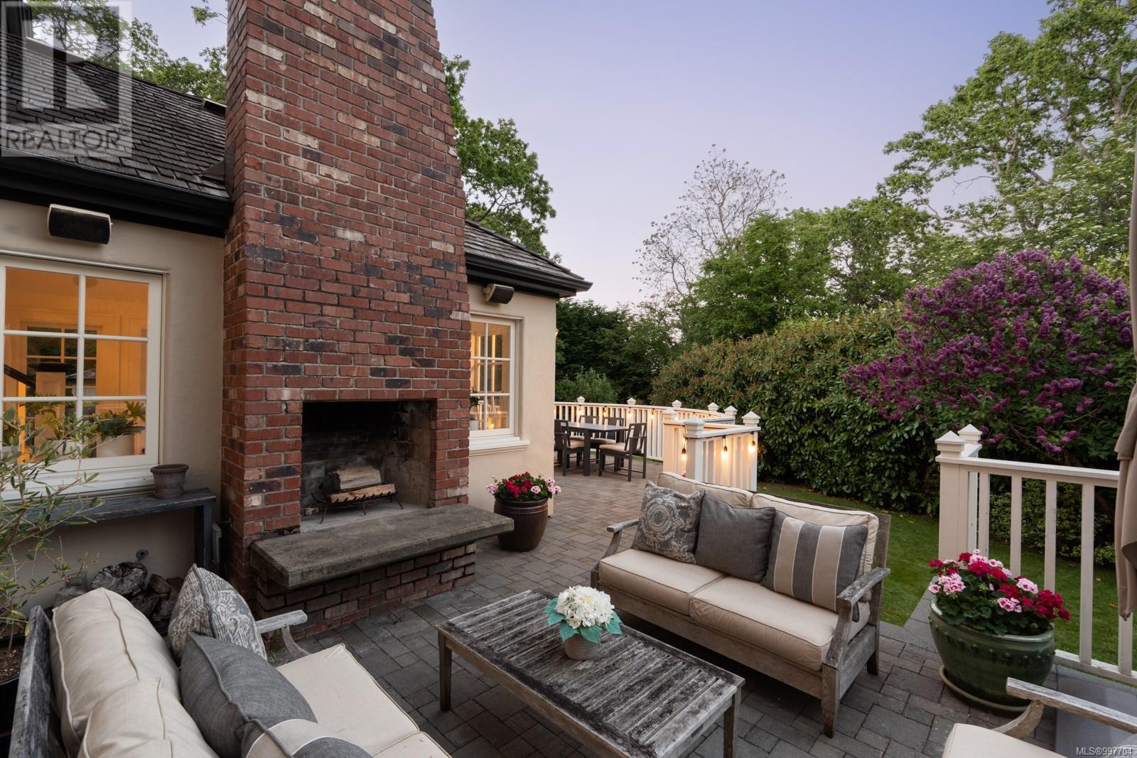 Photo 6 of 3525 Upper Terrace Rd, Oak Bay BC