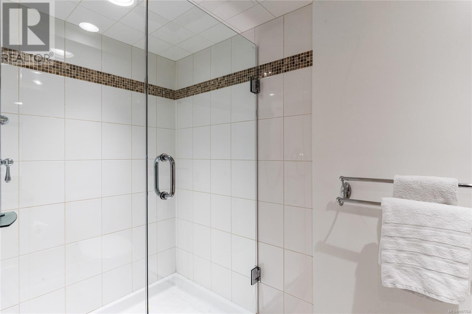 Photo 78 of 3525 Upper Terrace Rd, Oak Bay BC