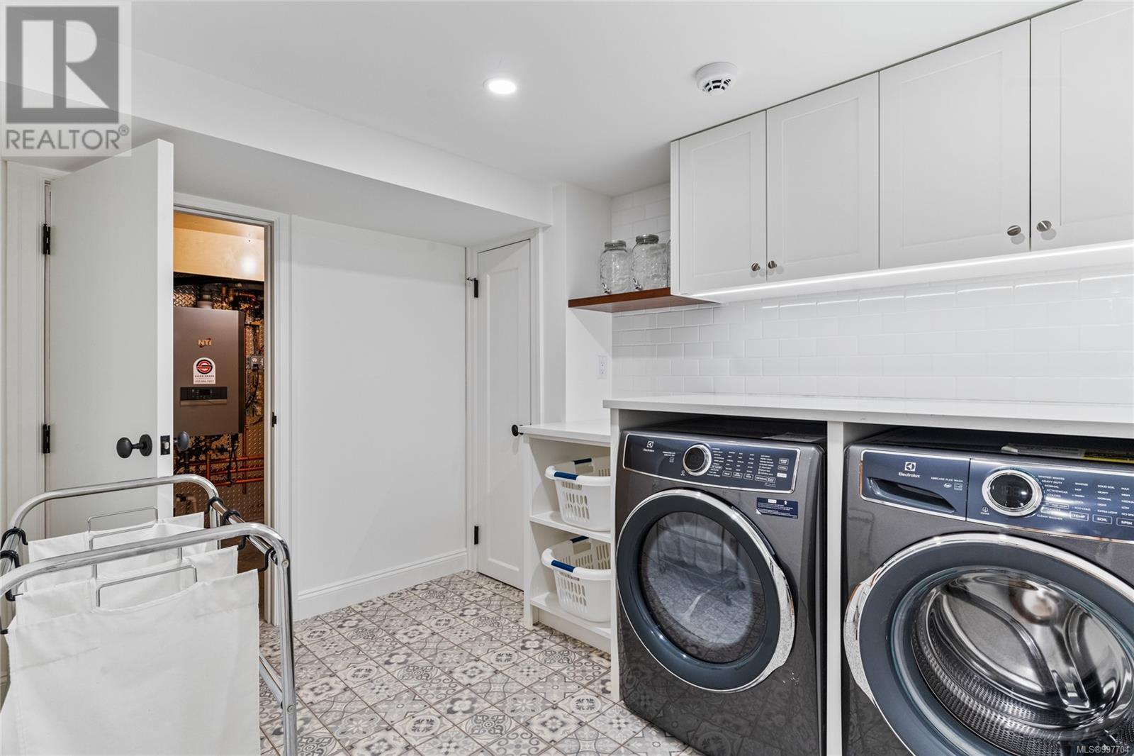 Photo 79 of 3525 Upper Terrace Rd, Oak Bay BC