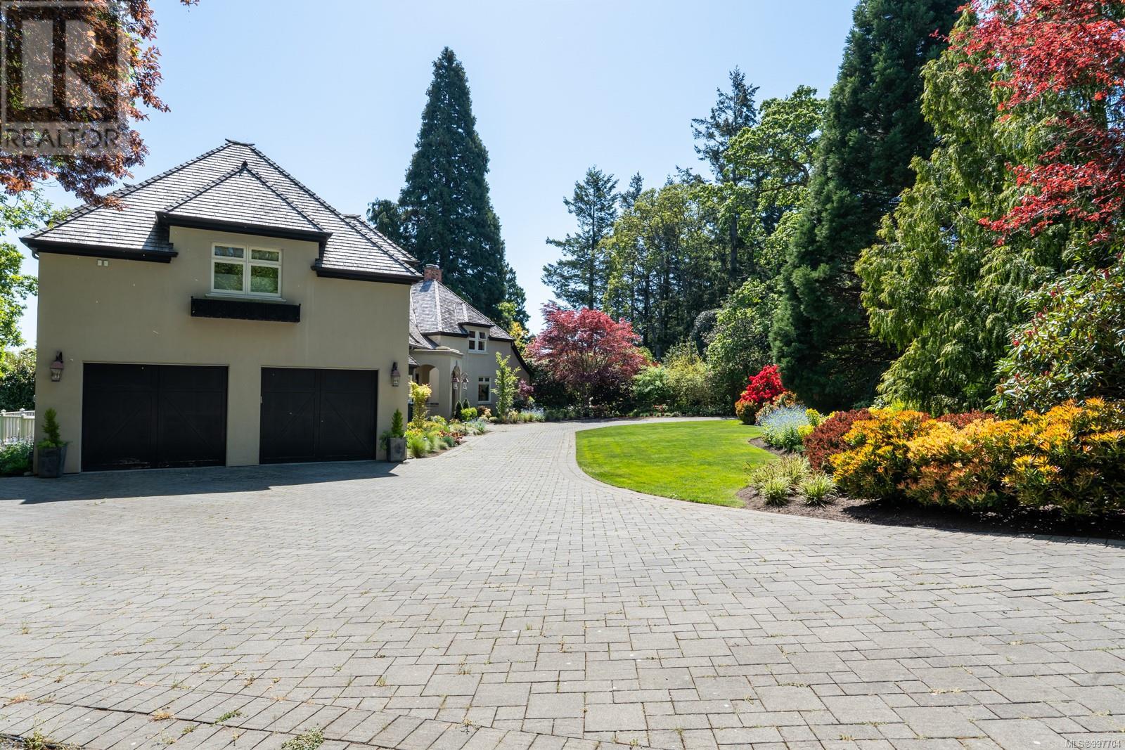 Photo 86 of 3525 Upper Terrace Rd, Oak Bay BC