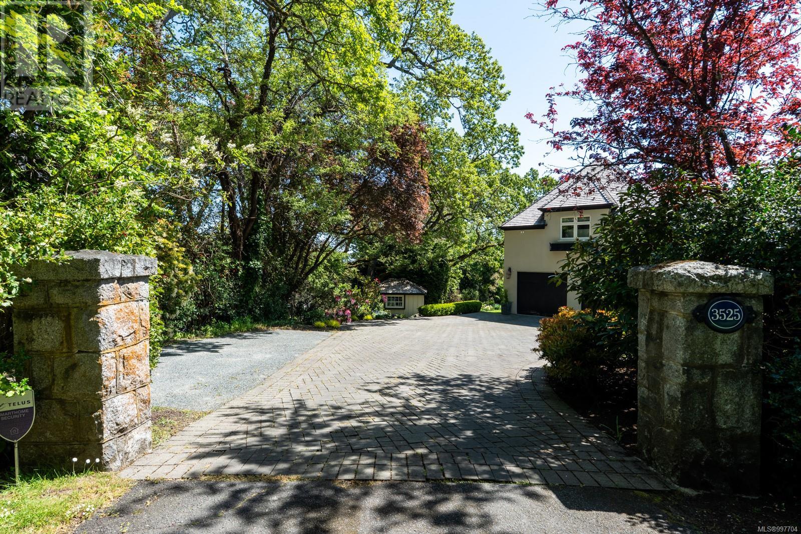 Photo 85 of 3525 Upper Terrace Rd, Oak Bay BC