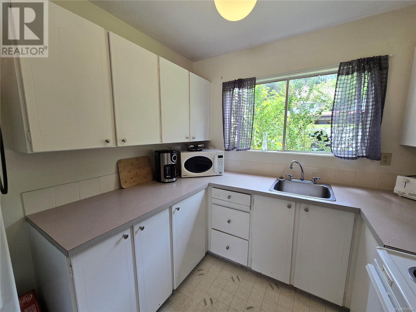 404 Haida Ave, Port Alice