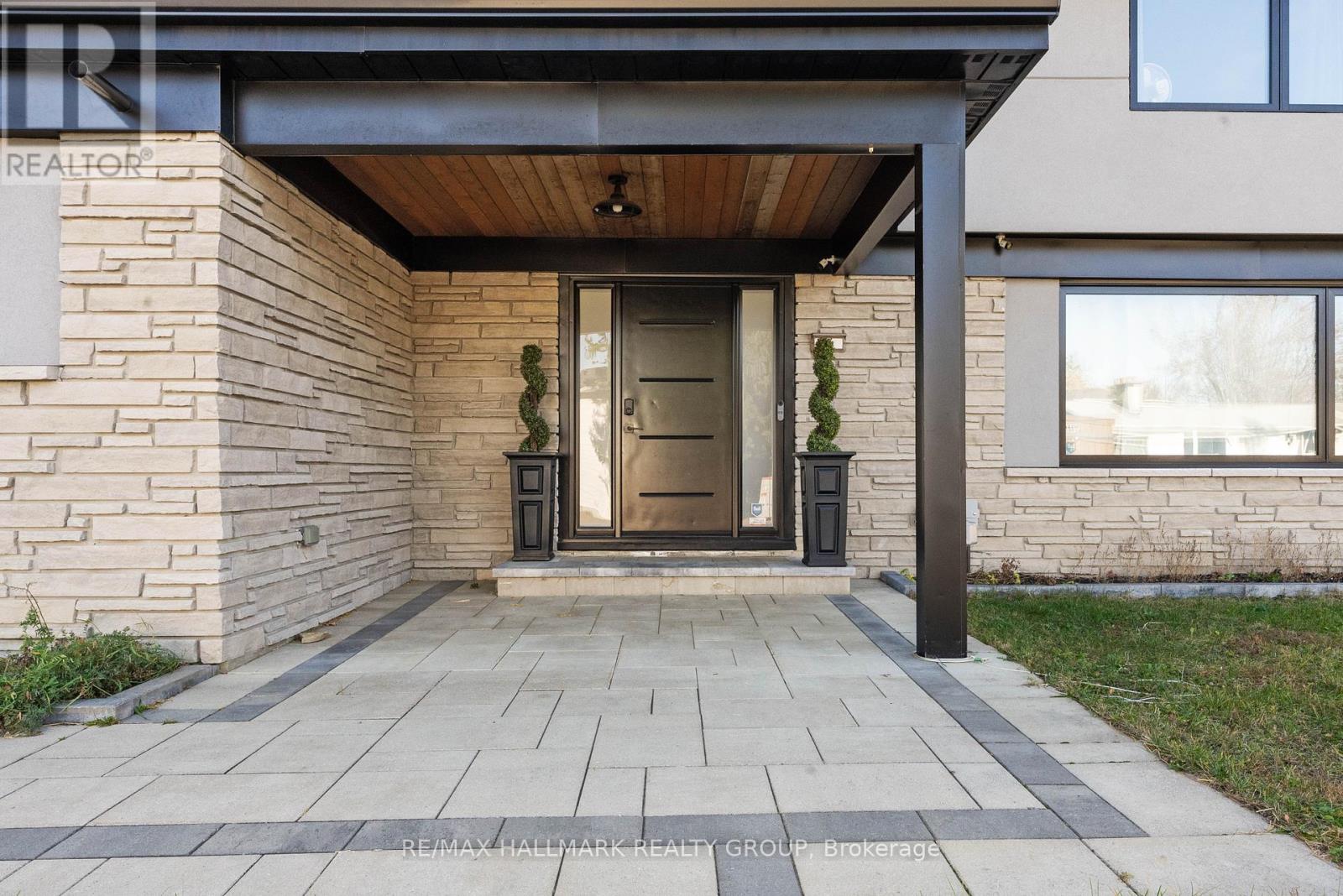 Photo 18 of 2 St Remy Drive, Ottawa ON