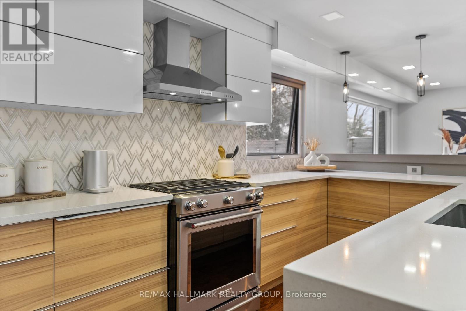 Photo 22 of 2 St Remy Drive, Ottawa ON