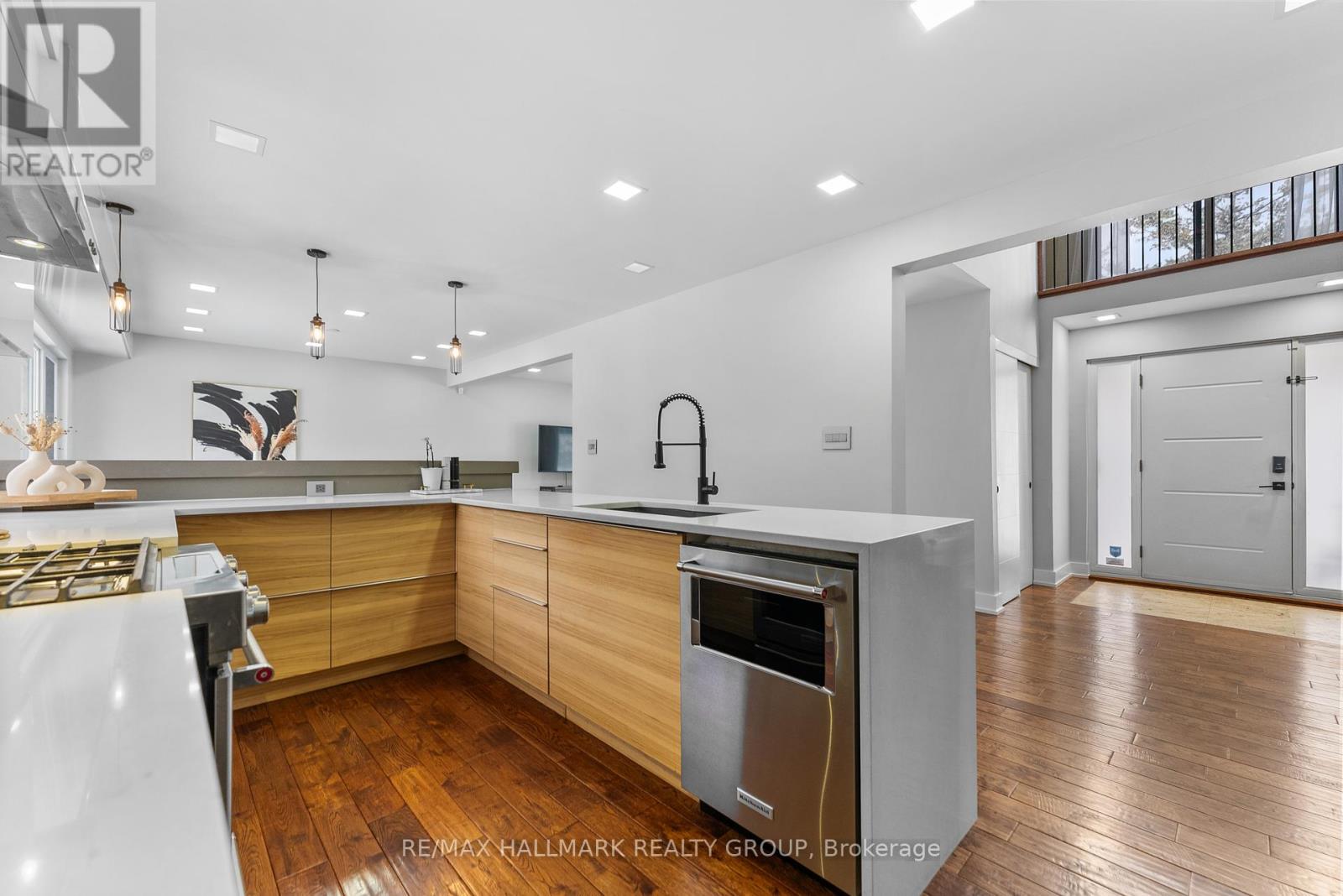 Photo 23 of 2 St Remy Drive, Ottawa ON
