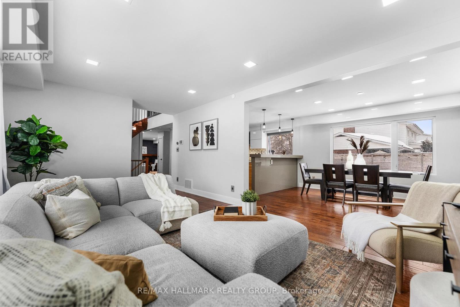 Photo 27 of 2 St Remy Drive, Ottawa ON