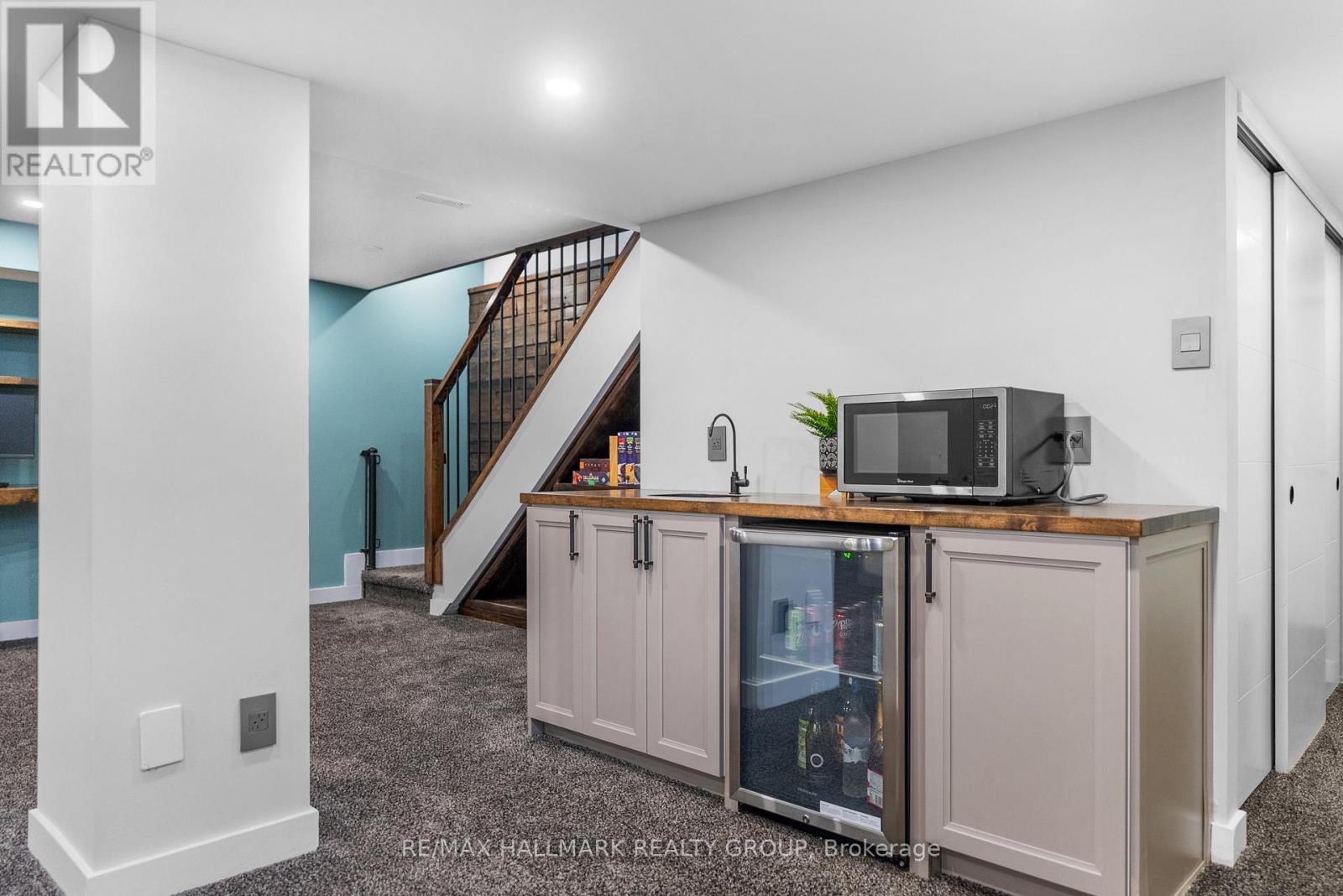 Photo 45 of 2 St Remy Drive, Ottawa ON