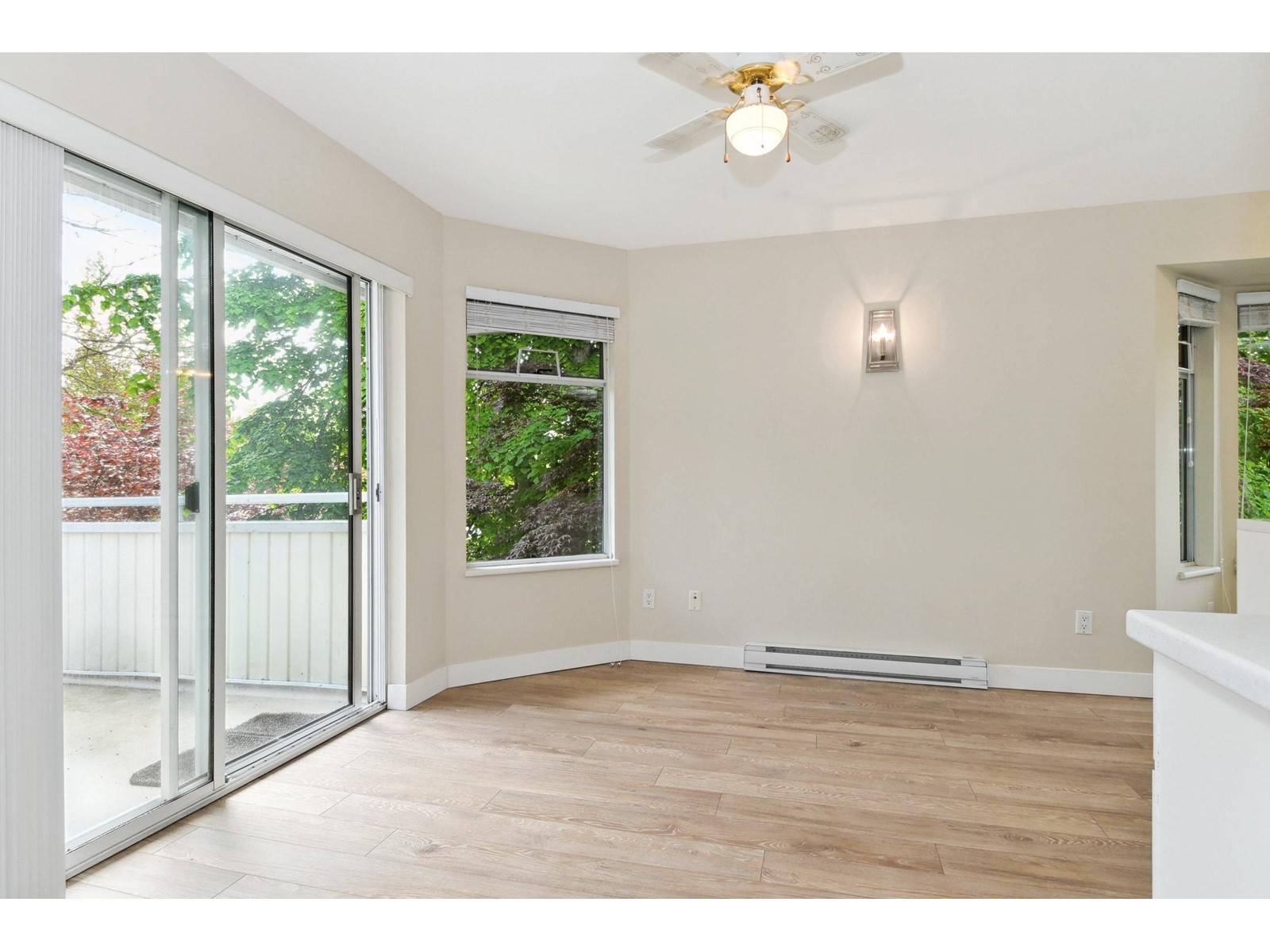 Photo 10 of 228 7156 121 Street, Surrey BC
