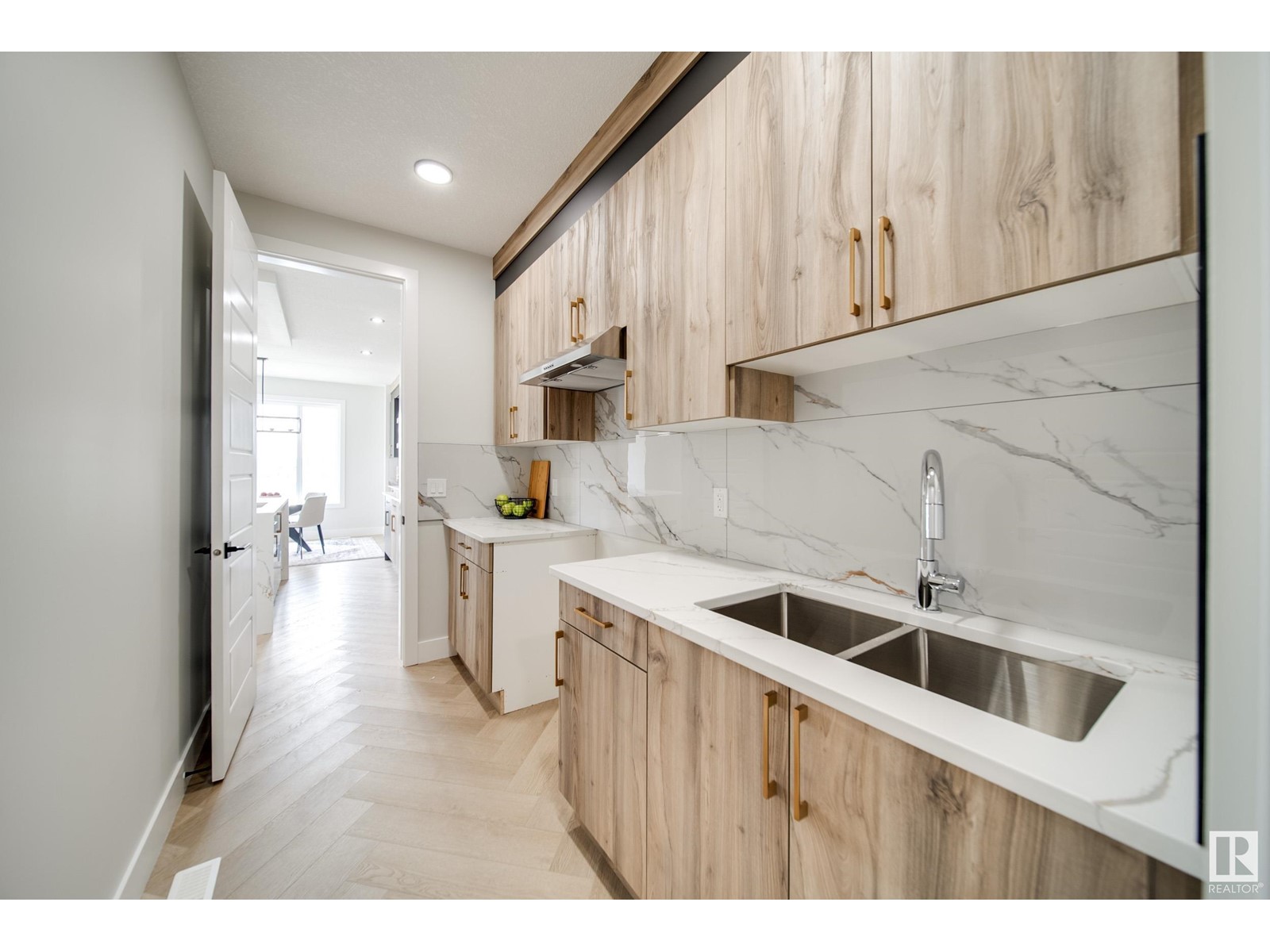 17043 45 ST NW, Edmonton
