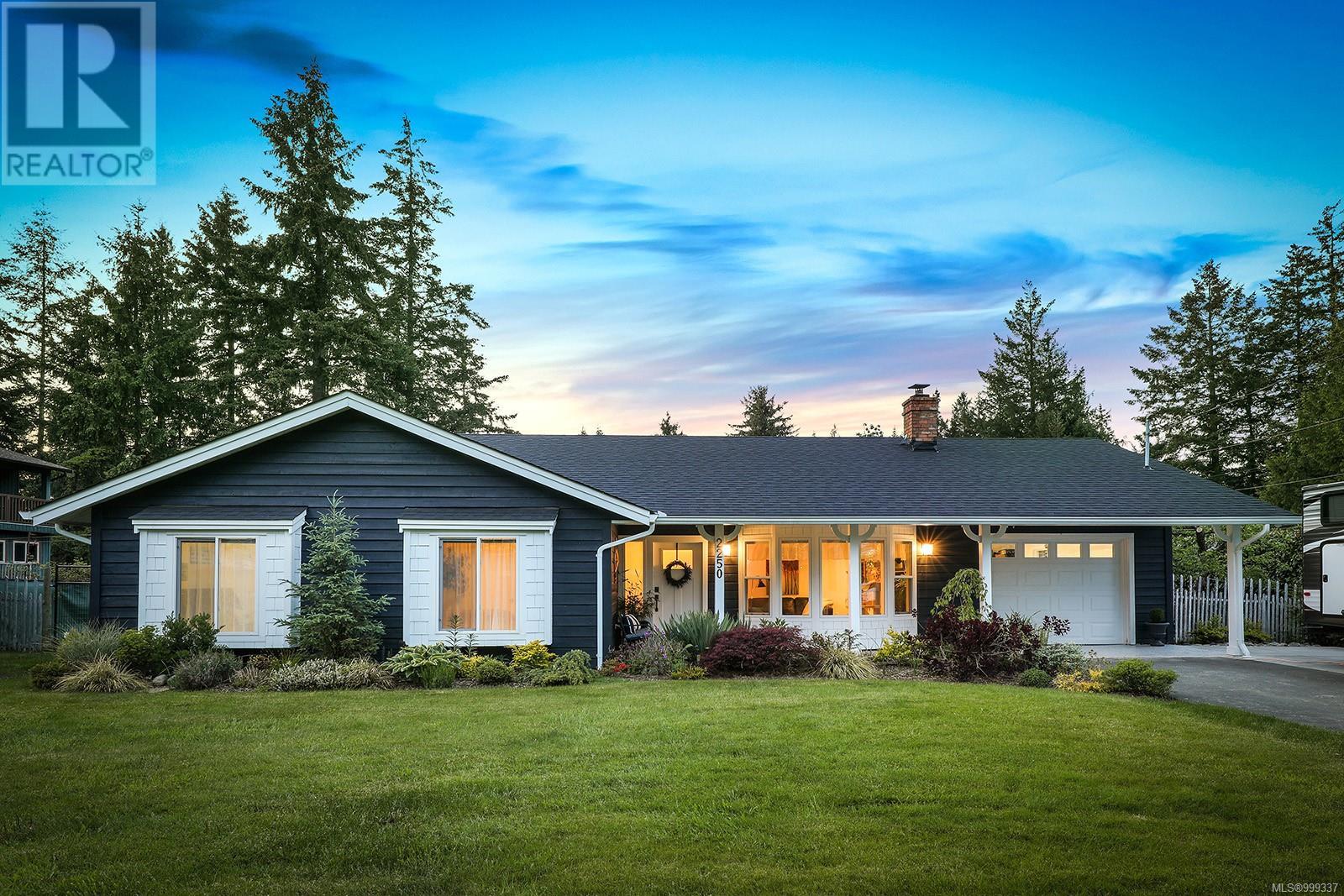 2250 Idiens Way, Comox