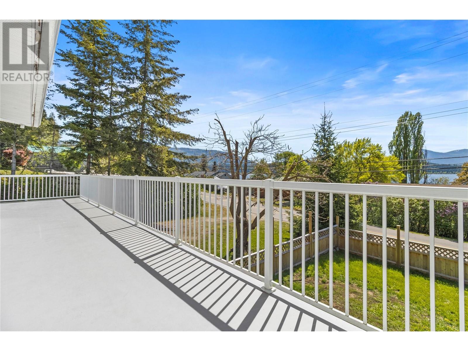 3985 Sunnybrae-Canoe Point Road, Tappen
