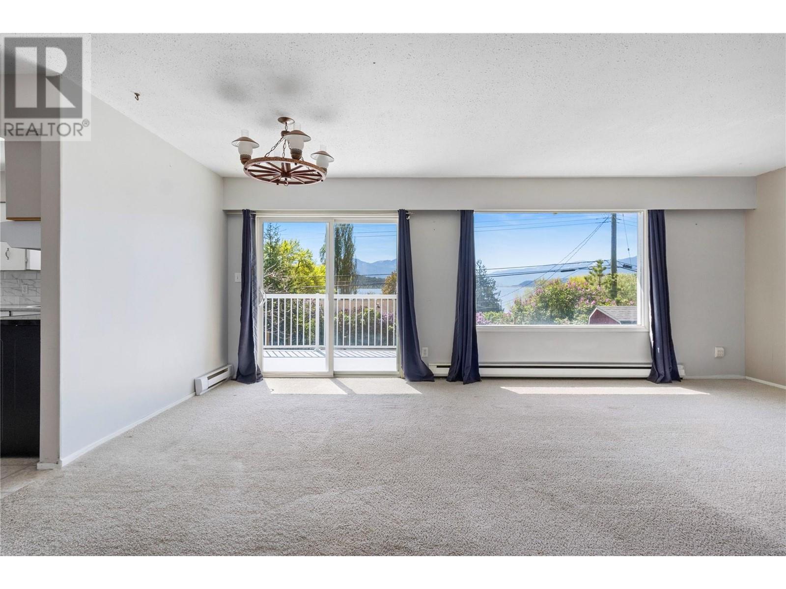 3985 Sunnybrae-Canoe Point Road, Tappen