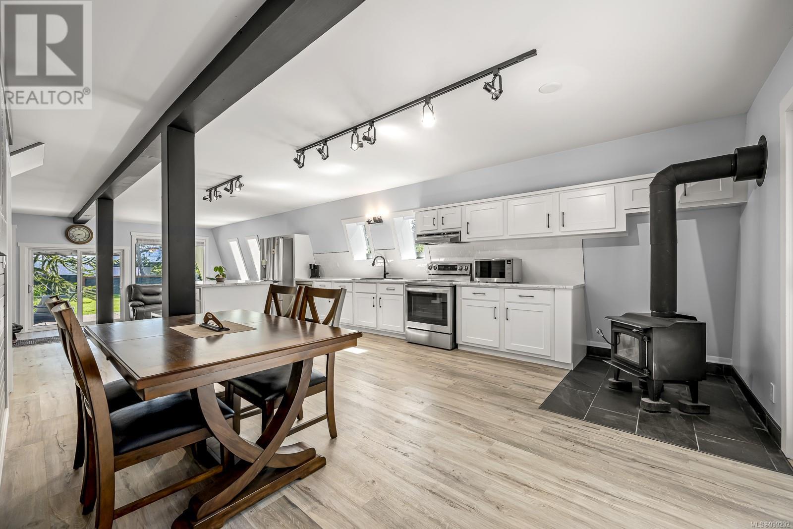 3849 East Rd, Denman Island