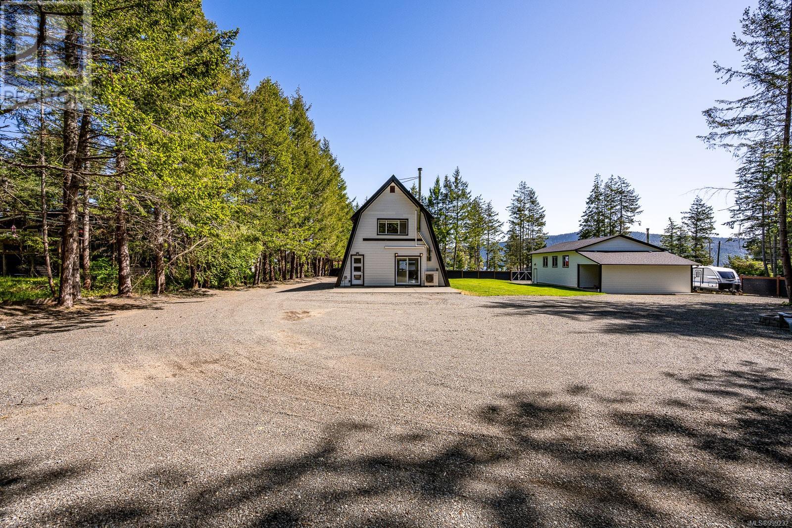 3849 East Rd, Denman Island