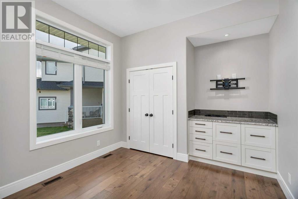 77 Grove Close, Red Deer