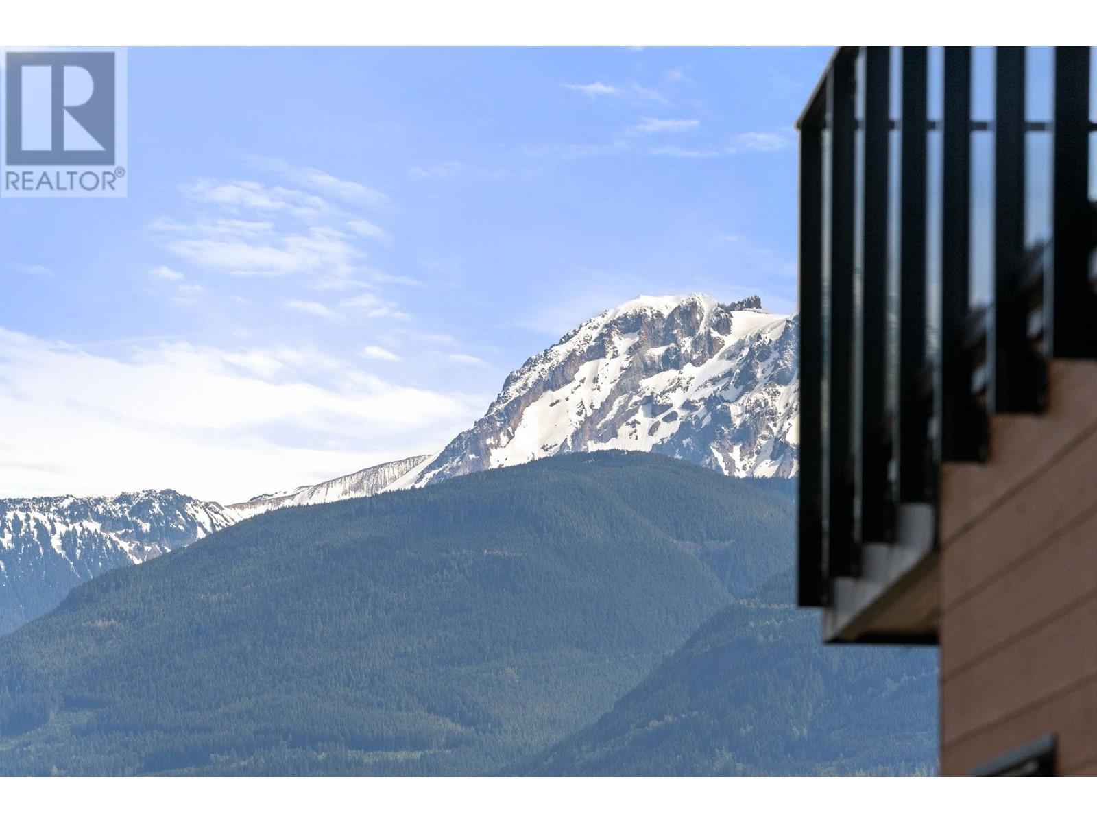 411 38033 SECOND AVENUE, Squamish