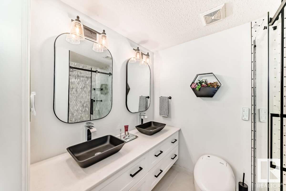 #208 12408 15 AV SW, Edmonton