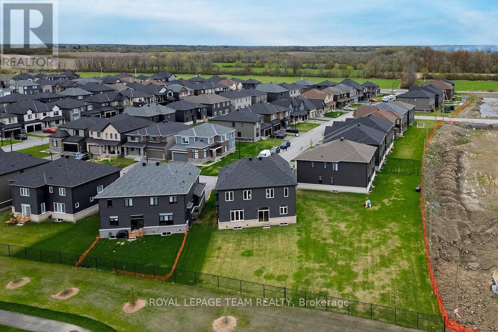 Photo 16 of 590 Anchor Circle, Ottawa ON
