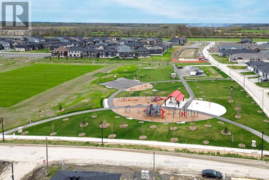 Photo 8 of 590 Anchor Circle, Ottawa ON