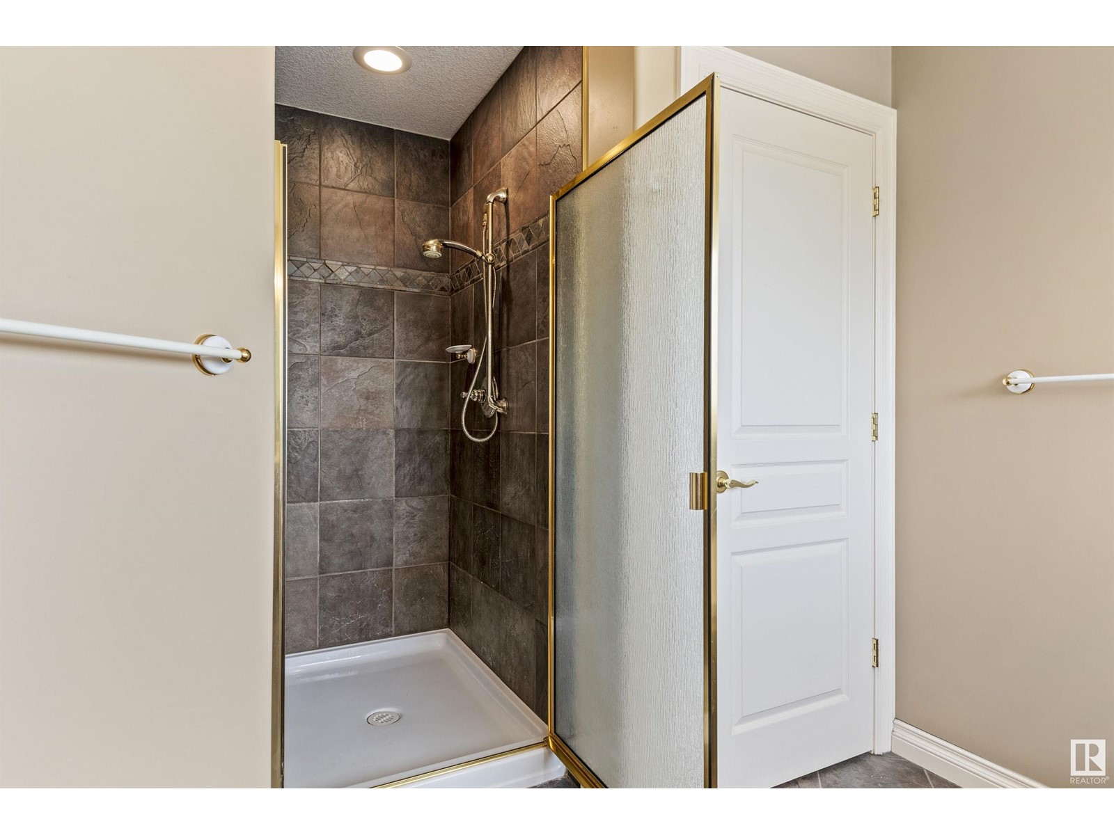 957 HOLLINGSWORTH BN NW, Edmonton