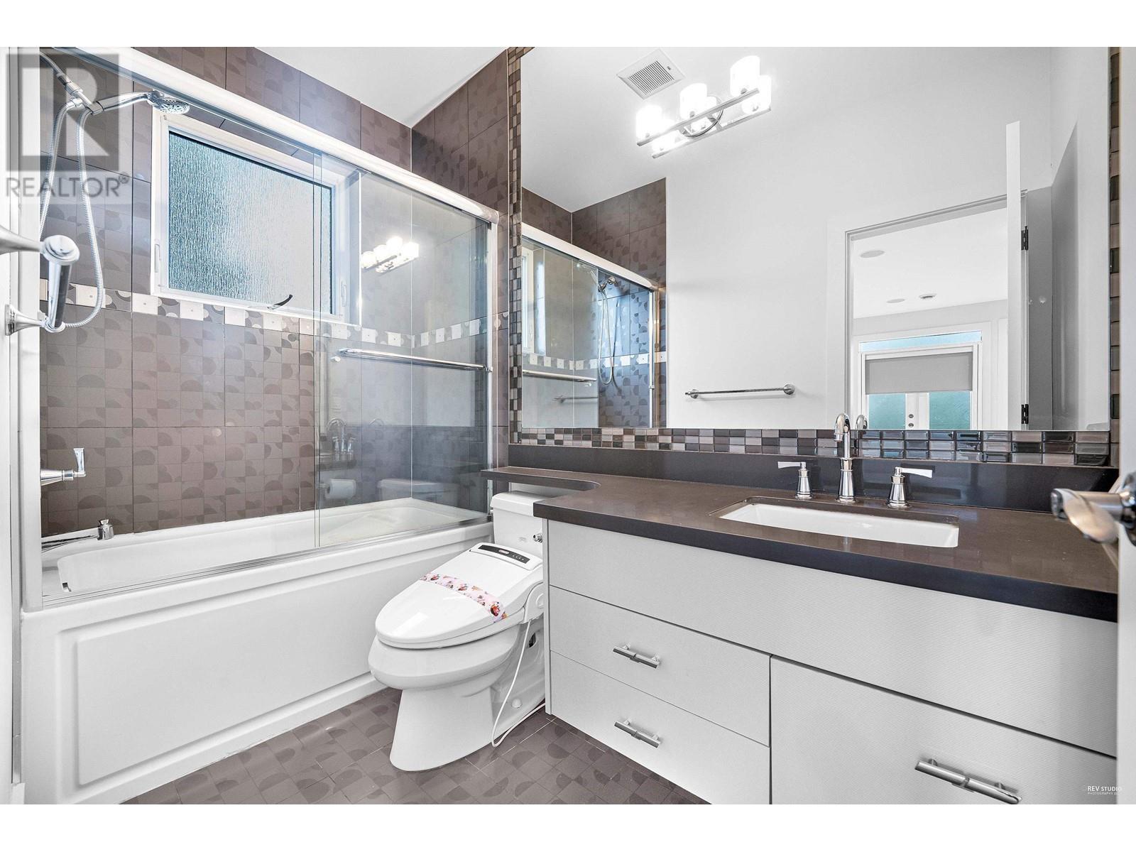 Photo 35 of 6760 Coltsfoot Drive, Richmond BC