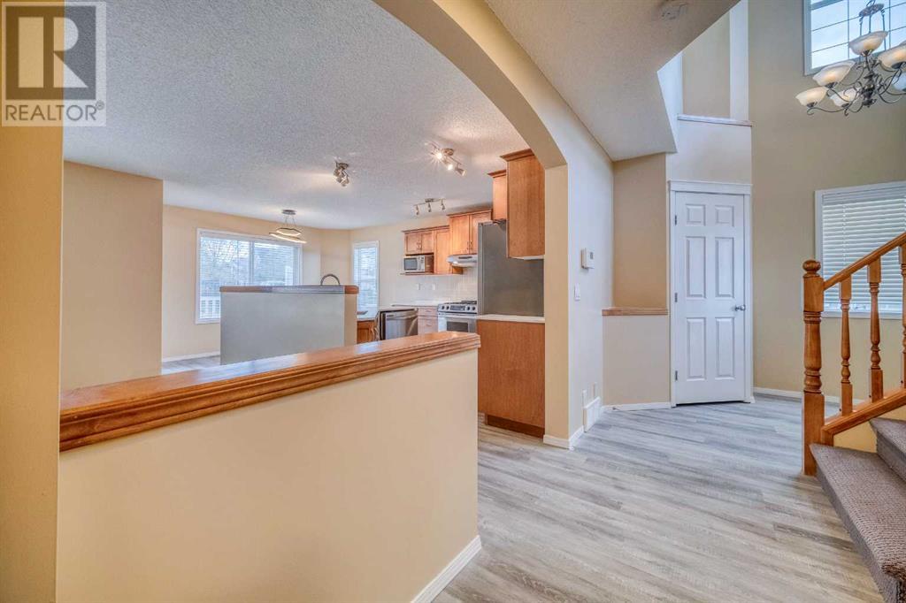 Single Family House for Sale in  Evansmeade Circle NW Evanston Calgary 