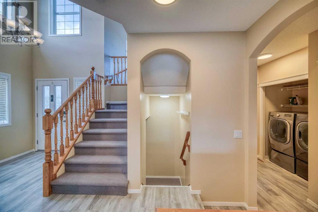 Single Family House for Sale in  Evansmeade Circle NW Evanston Calgary 