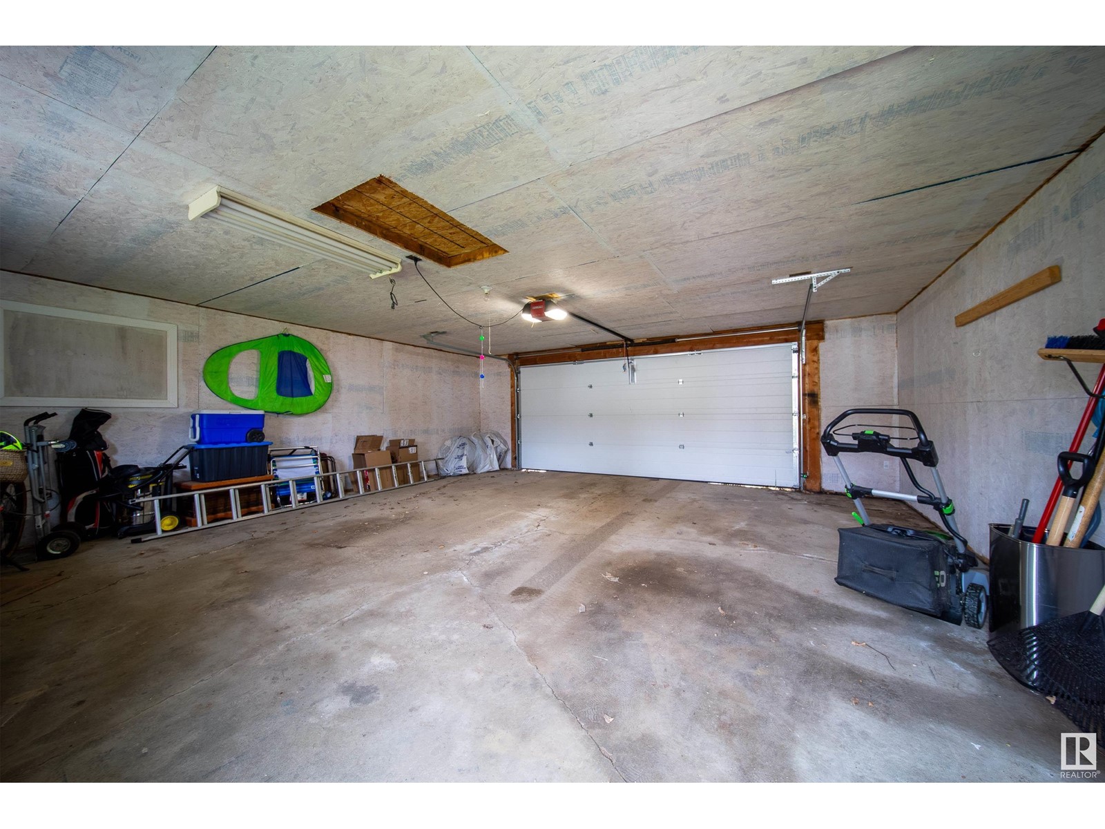 4827 56 Ave, Tofield