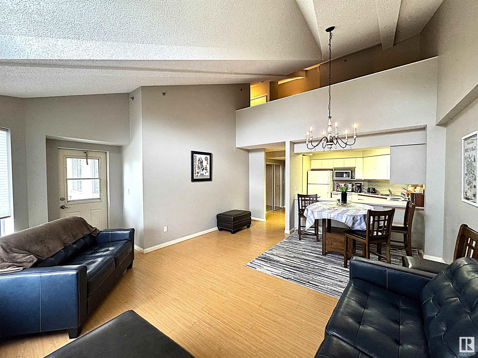 #213 2011 137 AV NW, Edmonton