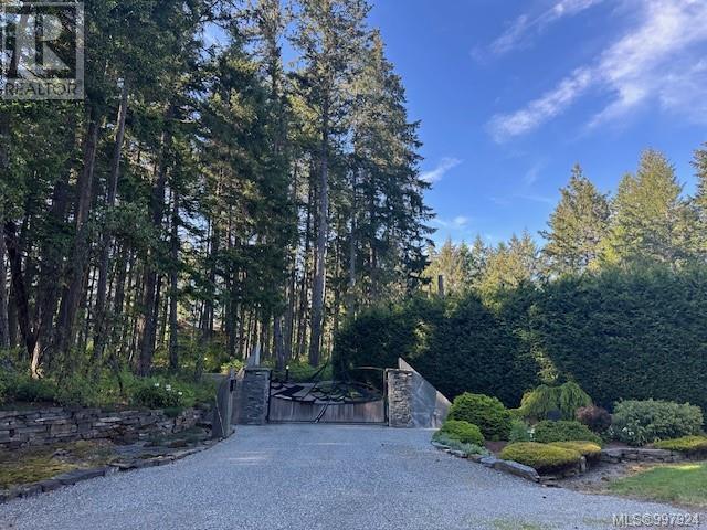 3281 McGuire Way, Nanaimo