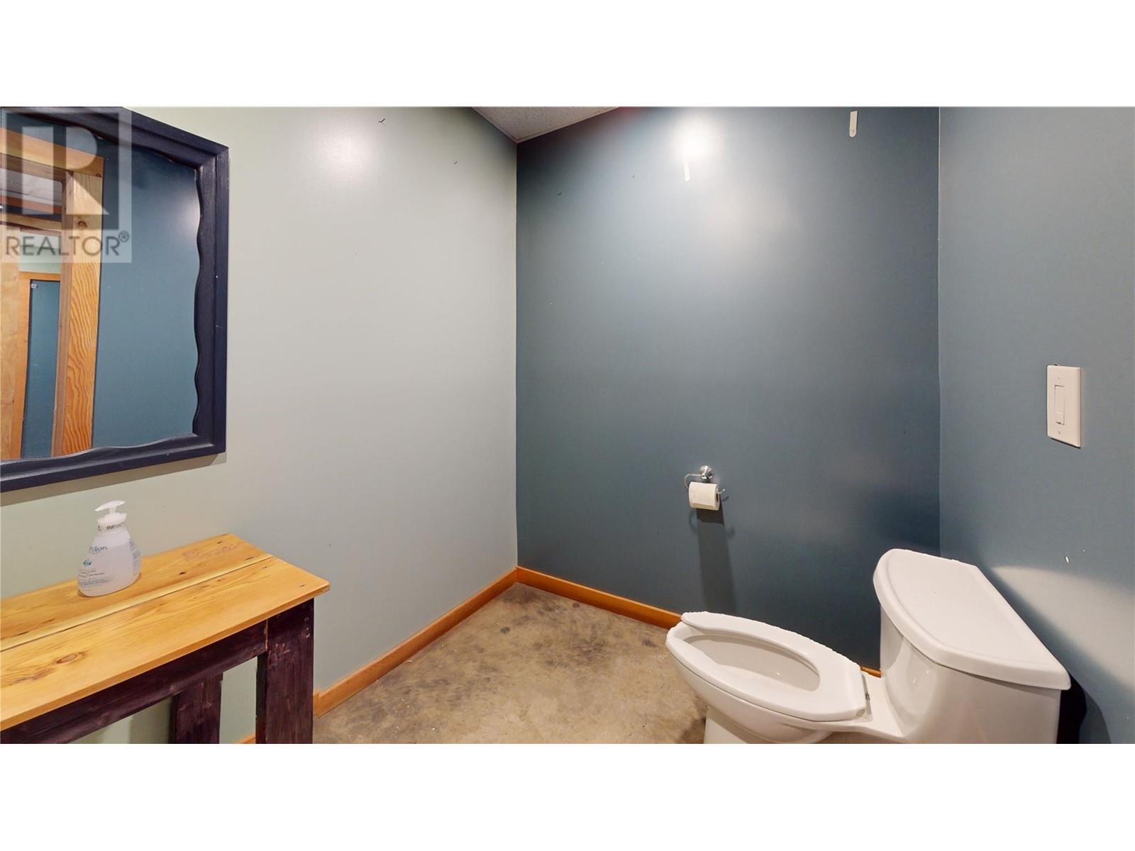 A 1800 8th Avenue, Castlegar