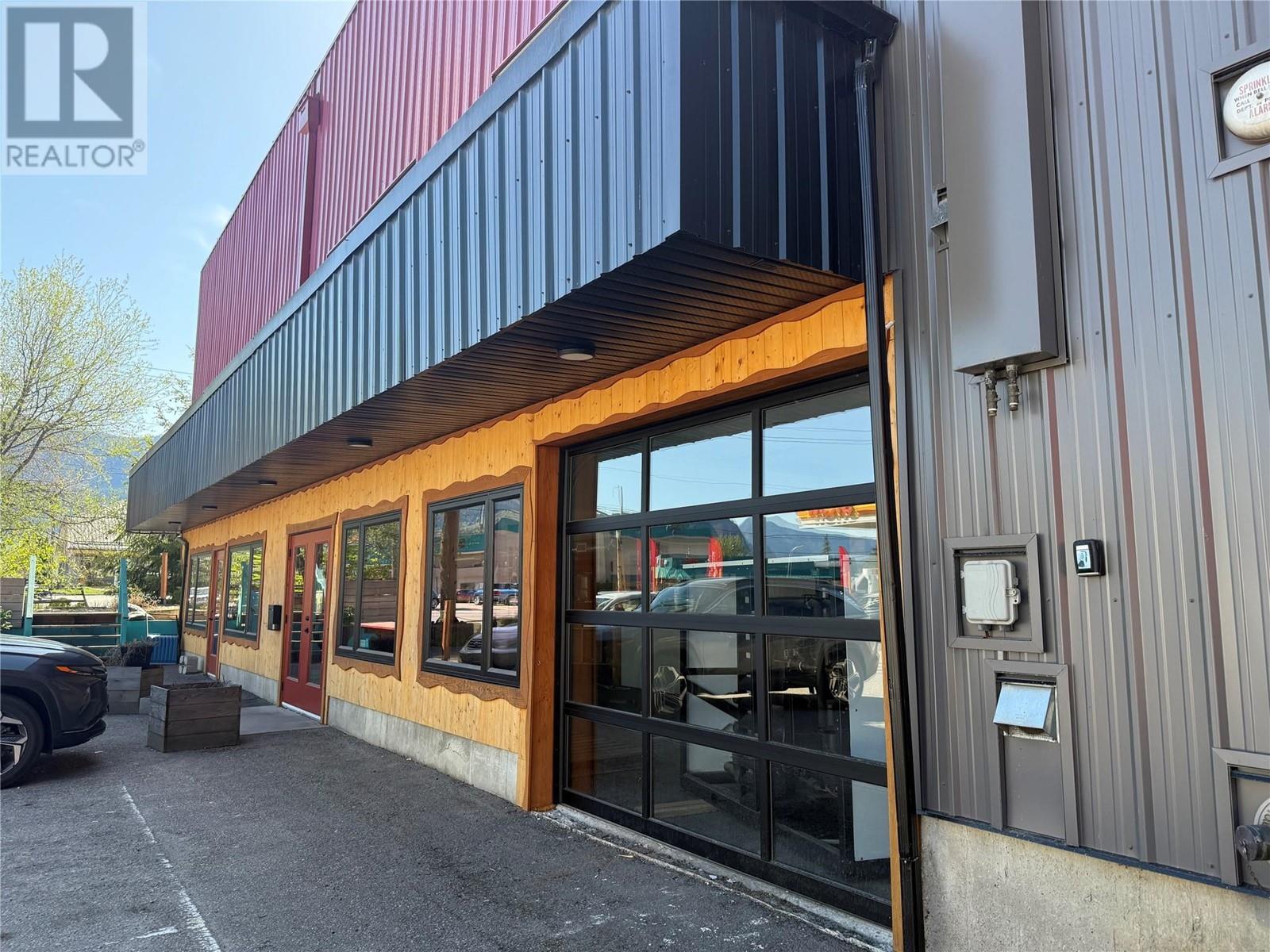 A 1800 8th Avenue, Castlegar