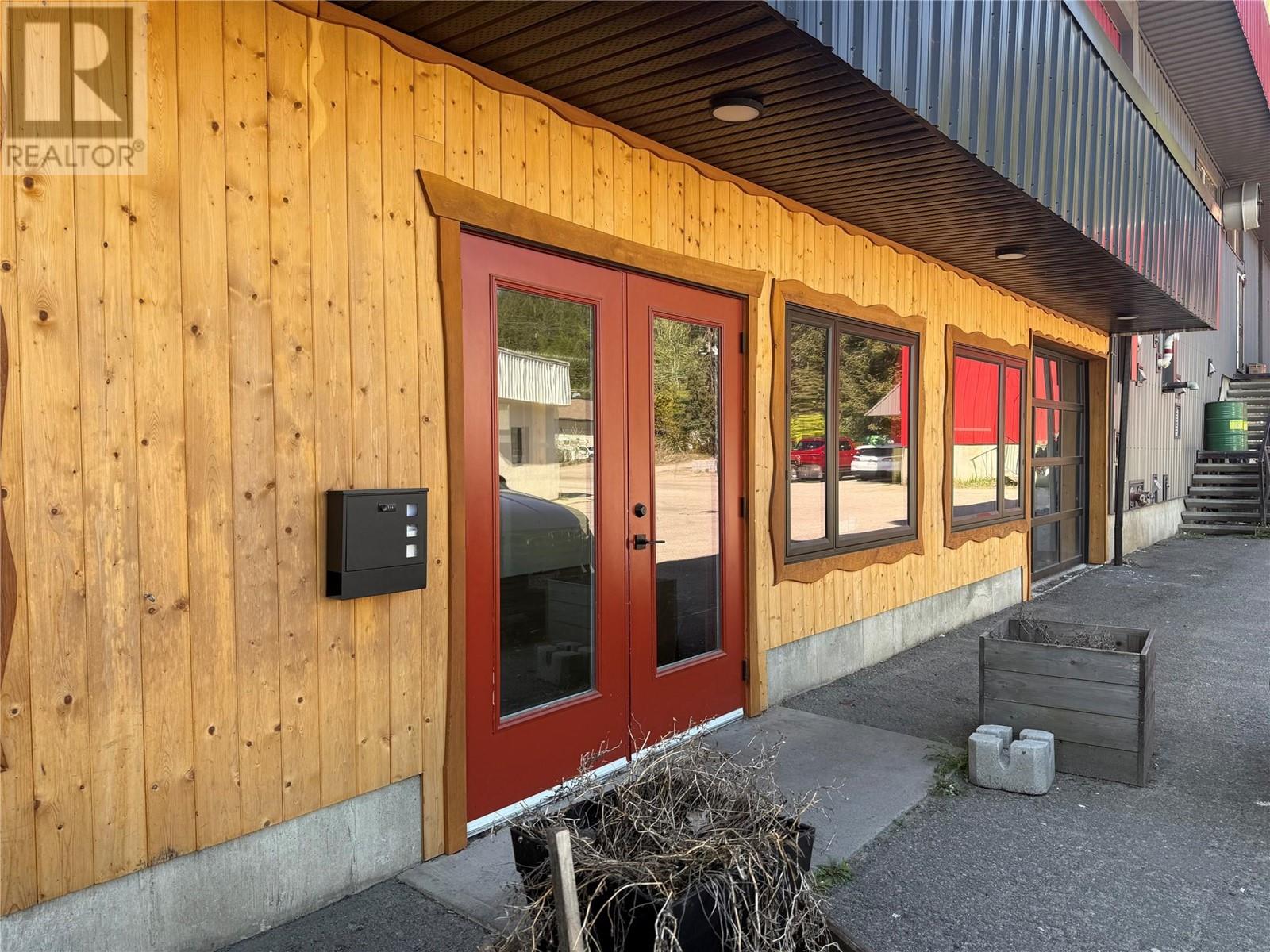 A 1800 8th Avenue, Castlegar
