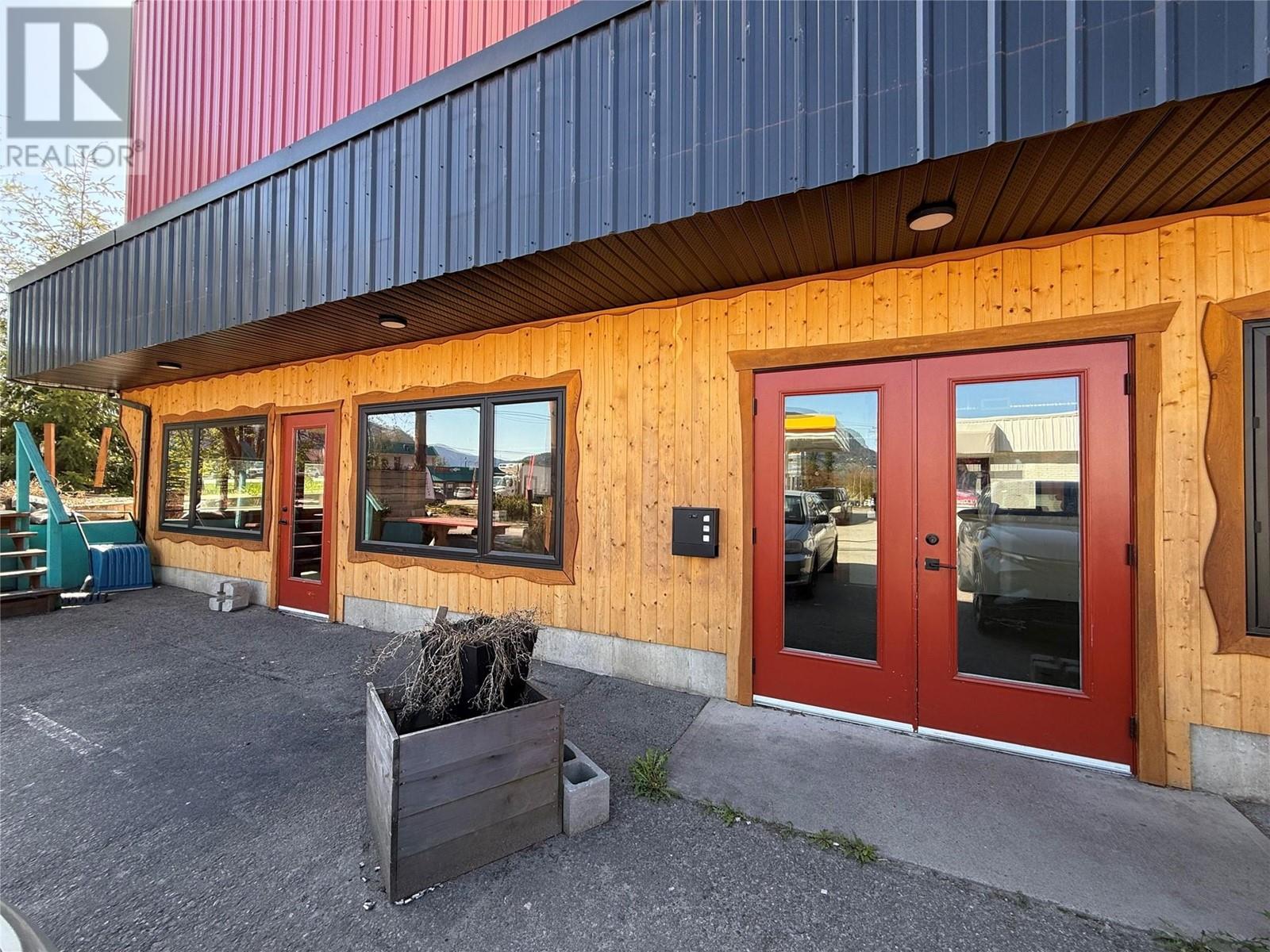 A 1800 8th Avenue, Castlegar