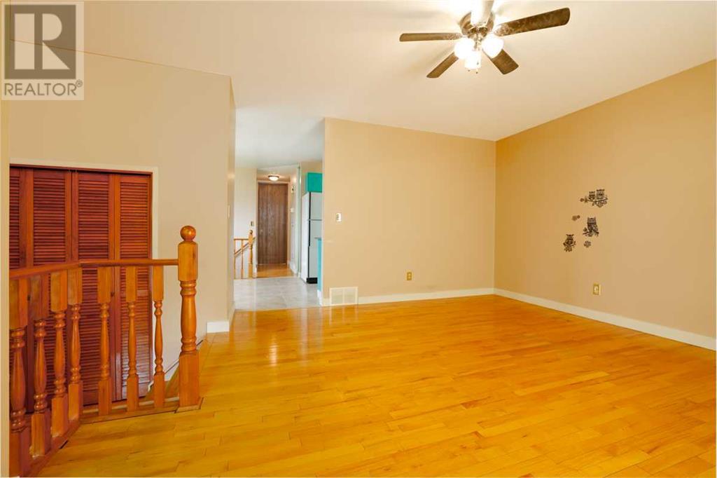 Single Family House Bi-level for Sale in  Doverglen Crescent SE Dover Calgary 