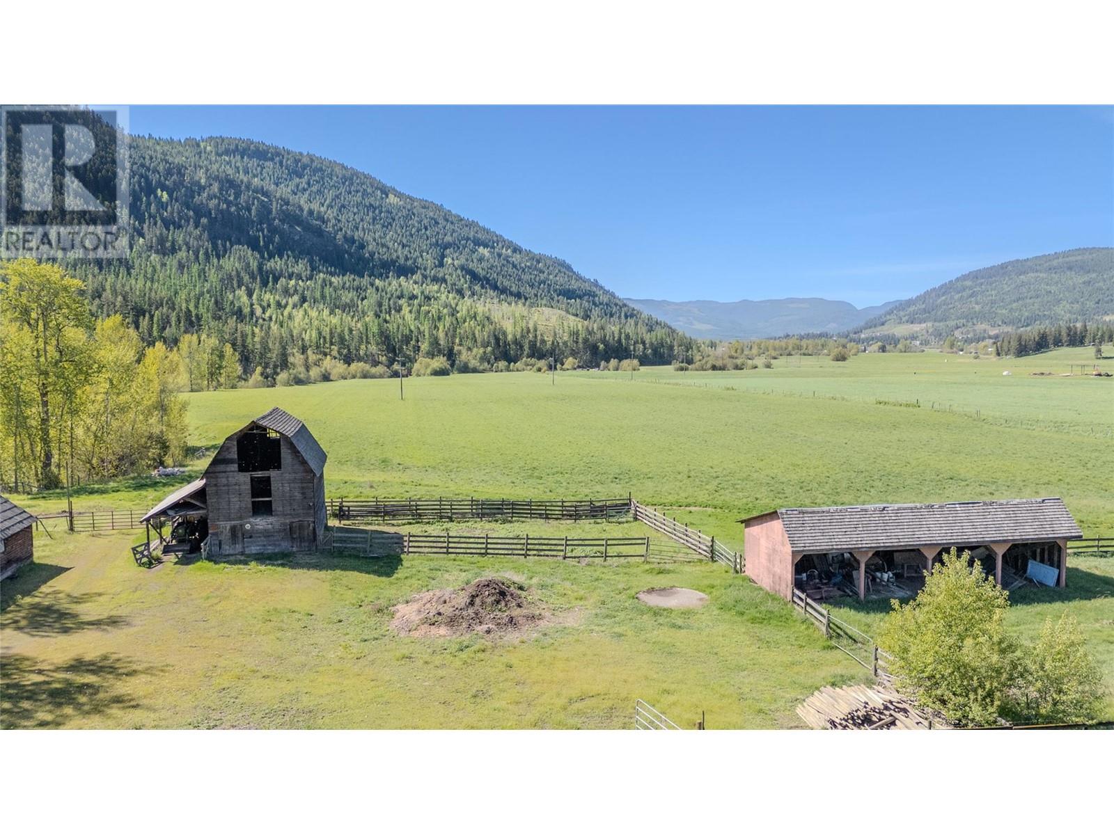  487 Mabel Lake Road, Lumby