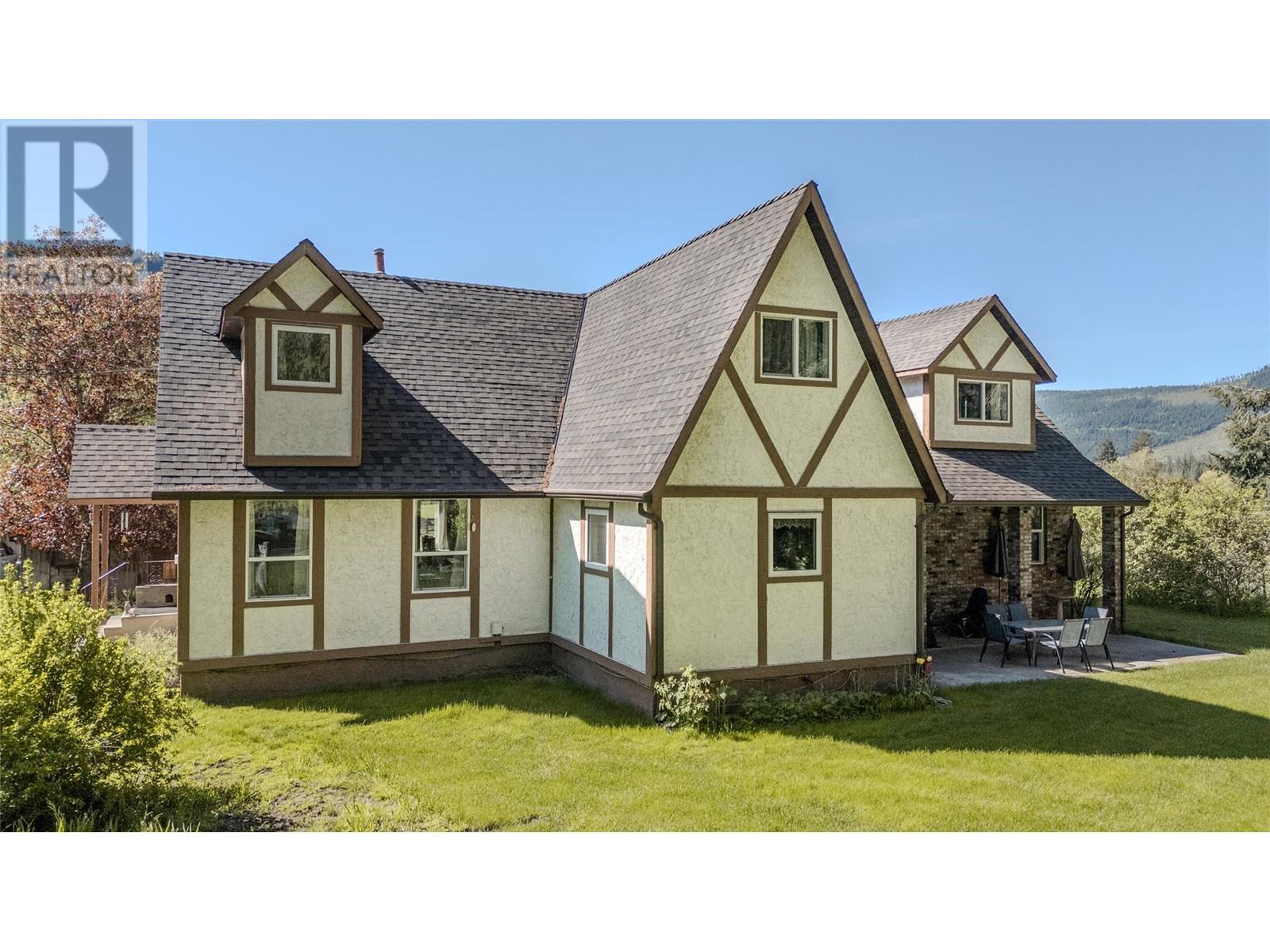  487 Mabel Lake Road, Lumby