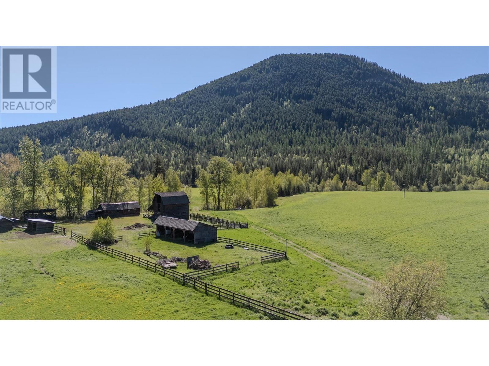  487 Mabel Lake Road, Lumby