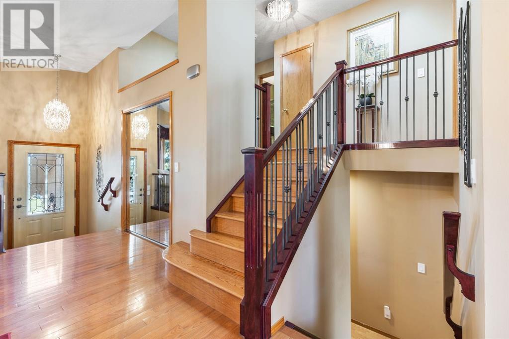 Single Family House 4 Level for Sale in  Hawkdale Close NW Hawkwood Calgary 